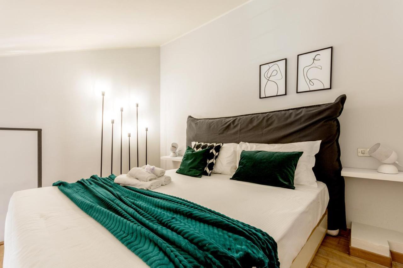 Modern Simplicity In Milan Centre Apartment Екстериор снимка