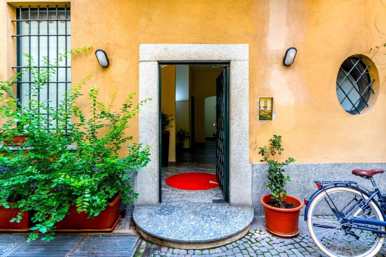 Modern Simplicity In Milan Centre Apartment Екстериор снимка